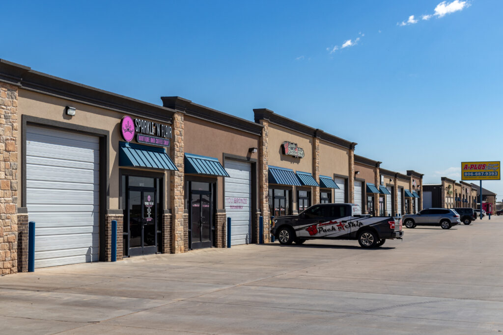 A Plus SUper Storage offers storefront shop warehouses at our 130th & University location.